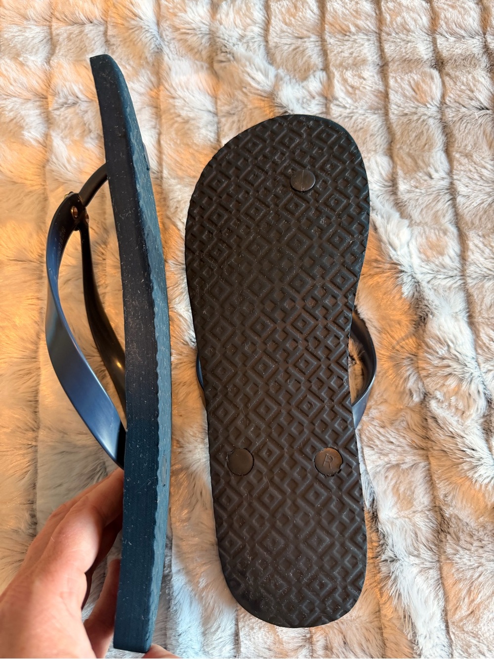 Tory Burch Women’s Navy Blue Logo Flip Flops - Picture 11 of 14